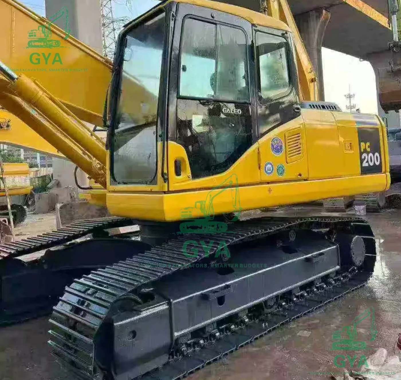 Used Komatsu PC200-7