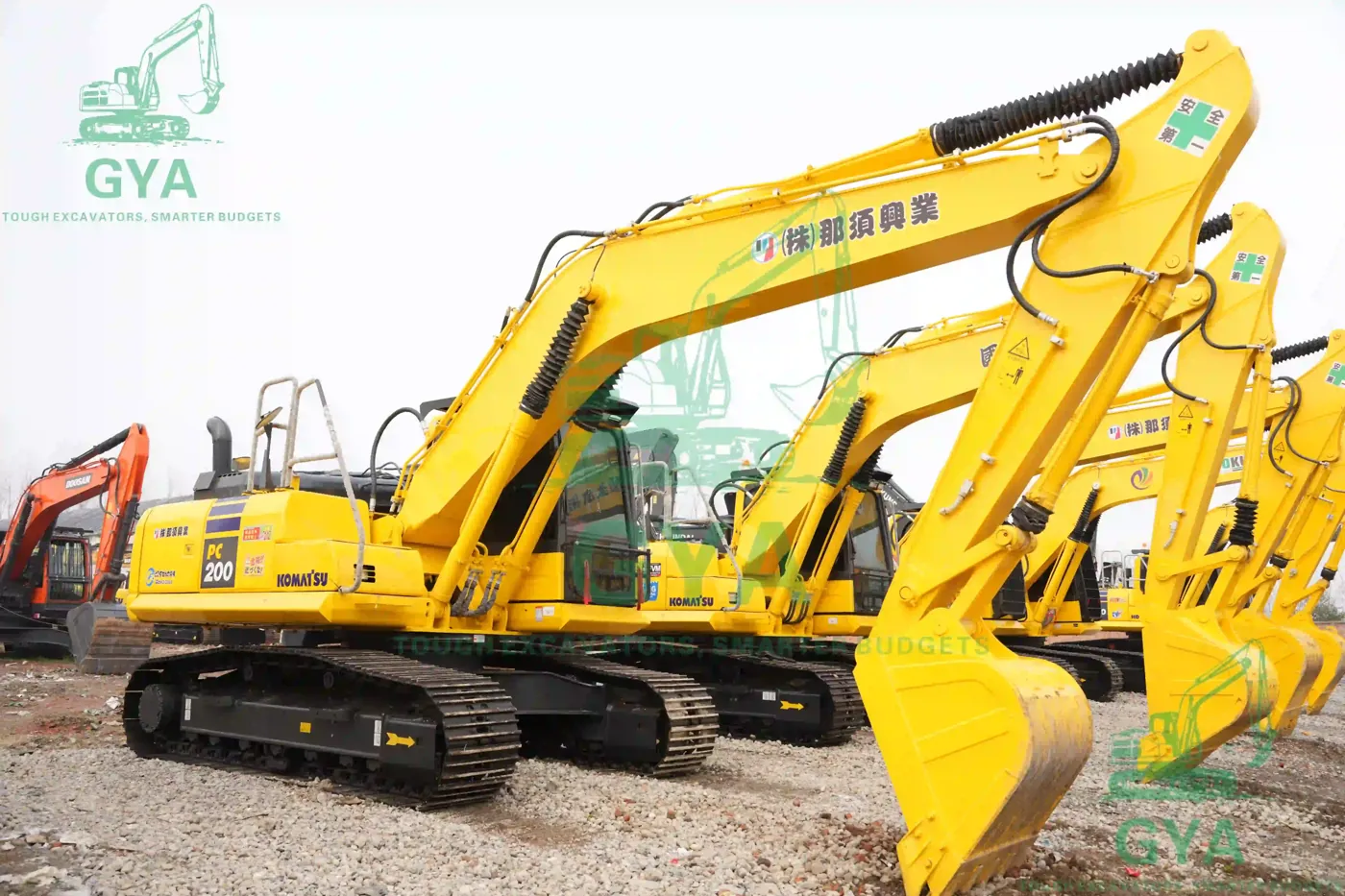 Used Komatsu PC200-8 excavator for export from China
