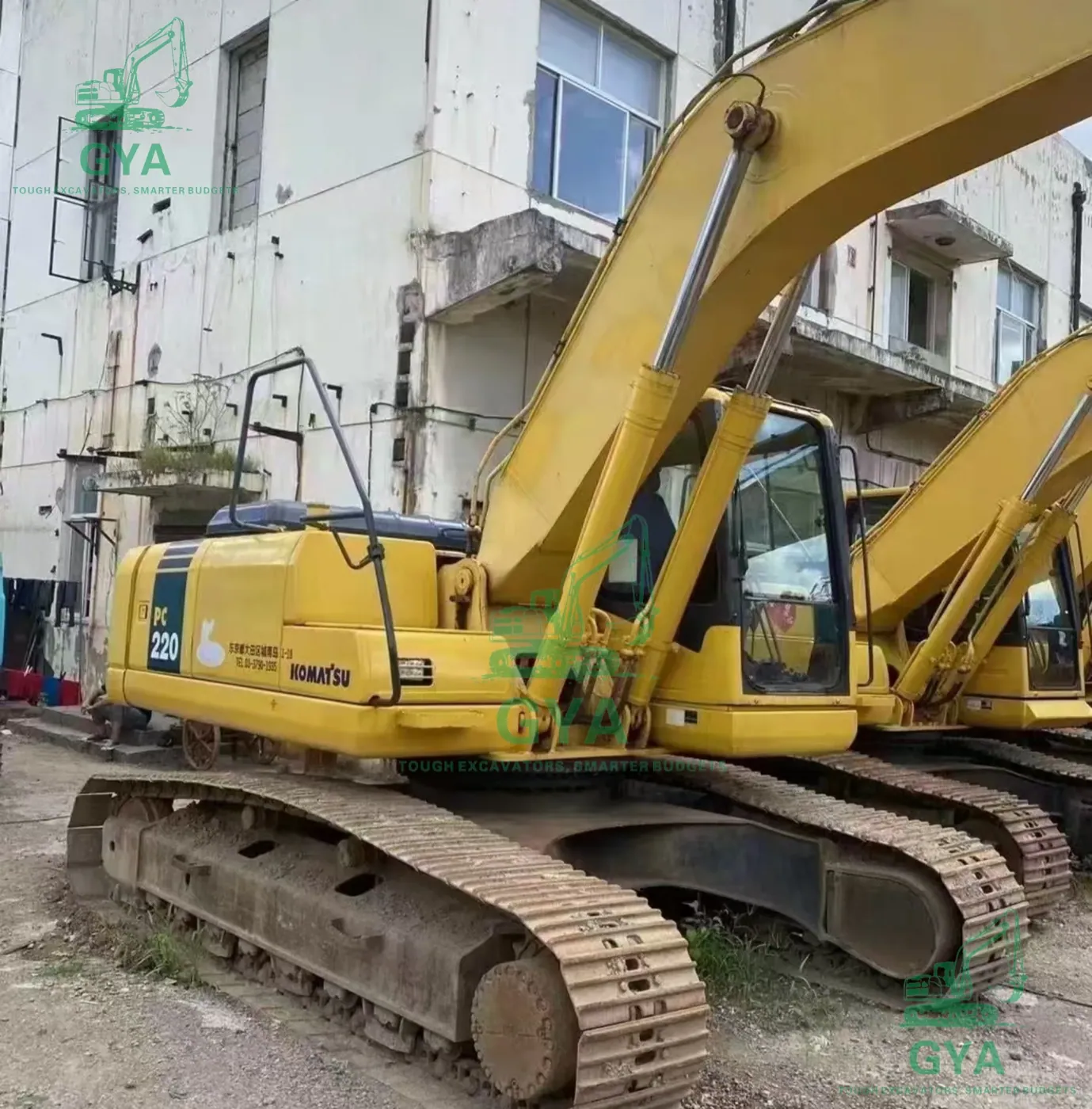 Used Komatsu PC220-7